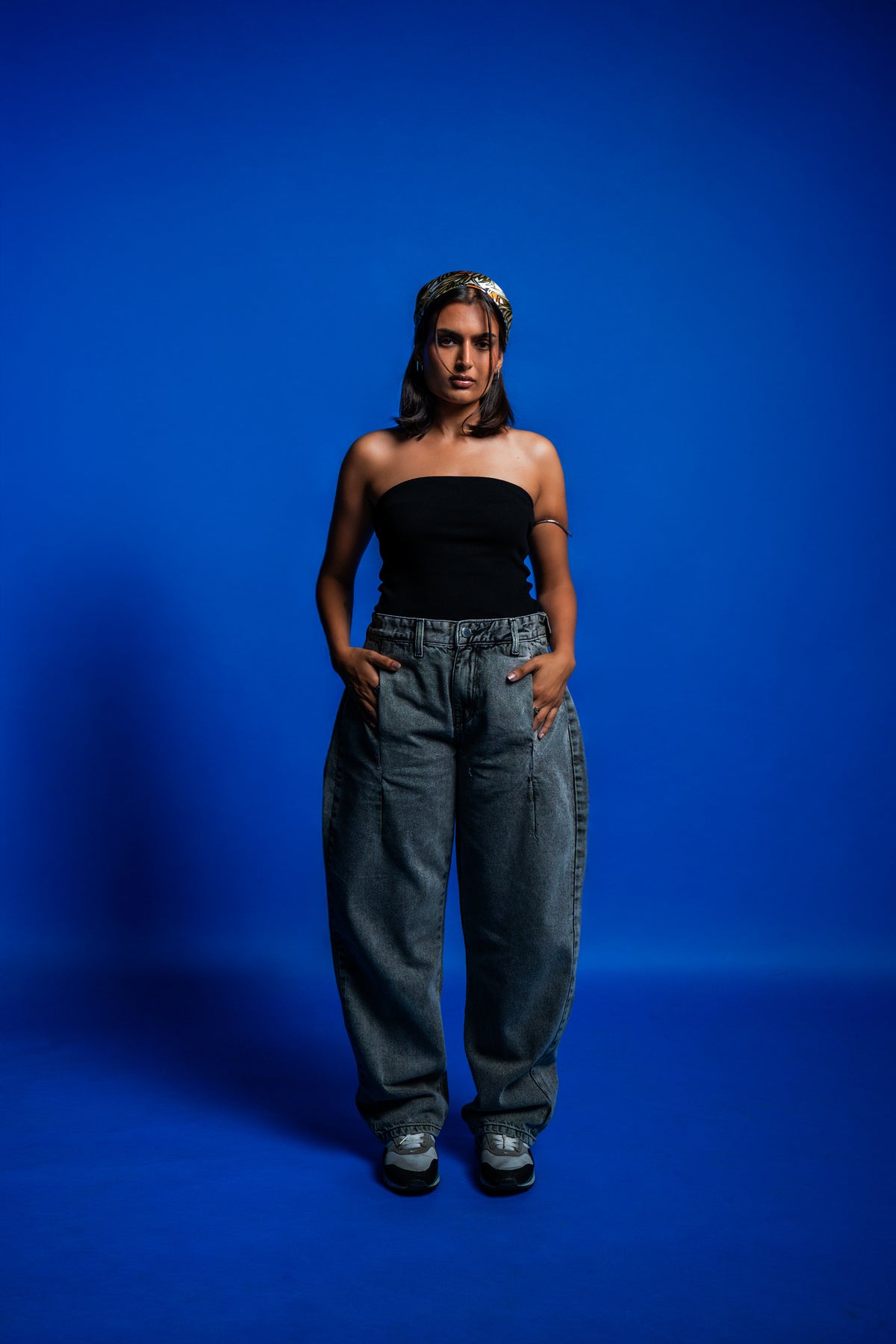 Street barrel denims in acid washed grey