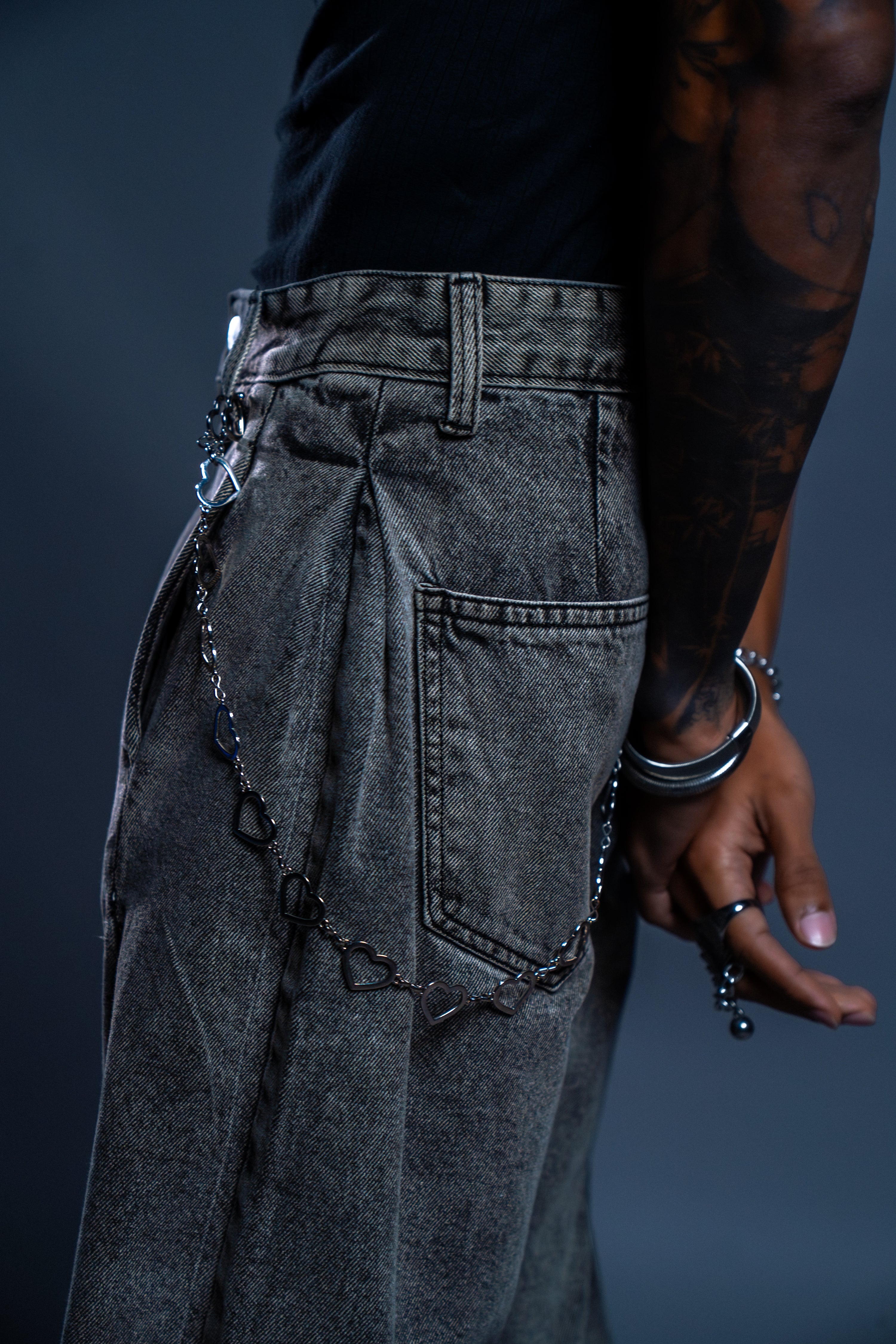 Street barrel denims in acid washed grey